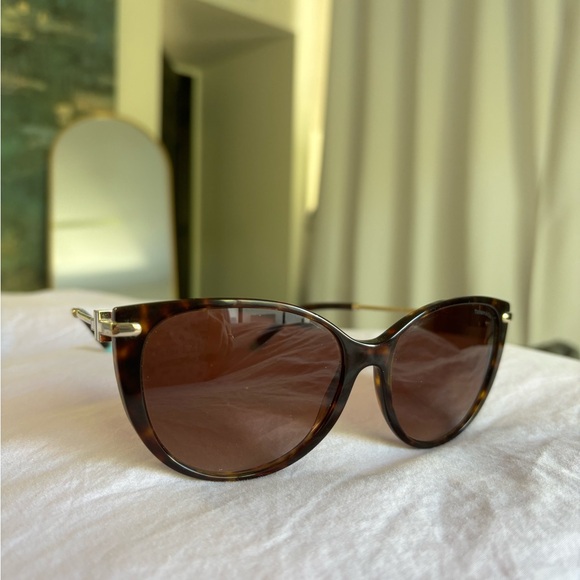TIFFANY & CO Sunglasses - Picture 2 of 6